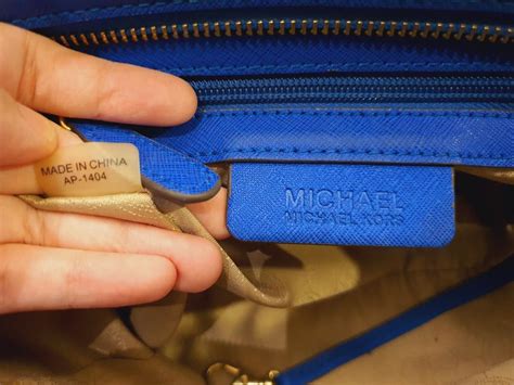 bolsas michael kors replicas chinas|michael kors purses serial number.